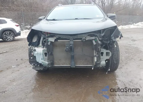 2017 Toyota Rav4 Le z USA, uszkodzony, nr VIN JTMBFREV8HJ701620